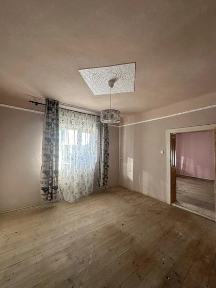 Casă cu 5 camere cu Teren 3200 Mp în Felcheriu
