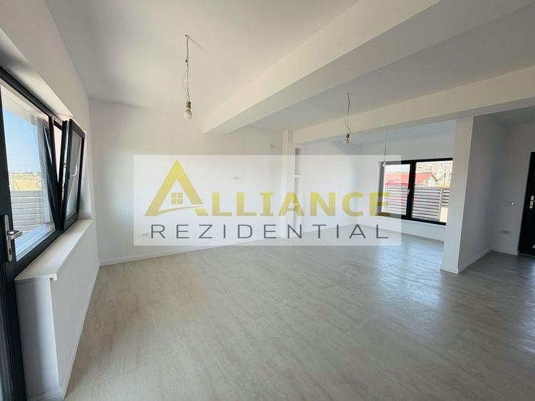 Casă individuală cu 4 camere cu Canalizare în Berceni