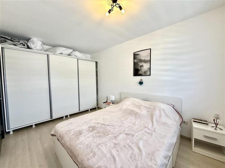 Apartament cu 2 camere decomandat în Sânpetru