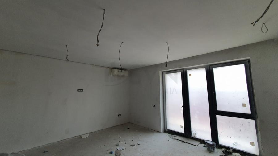 Apartament cu 3 camere decomandat în 13 Septembrie