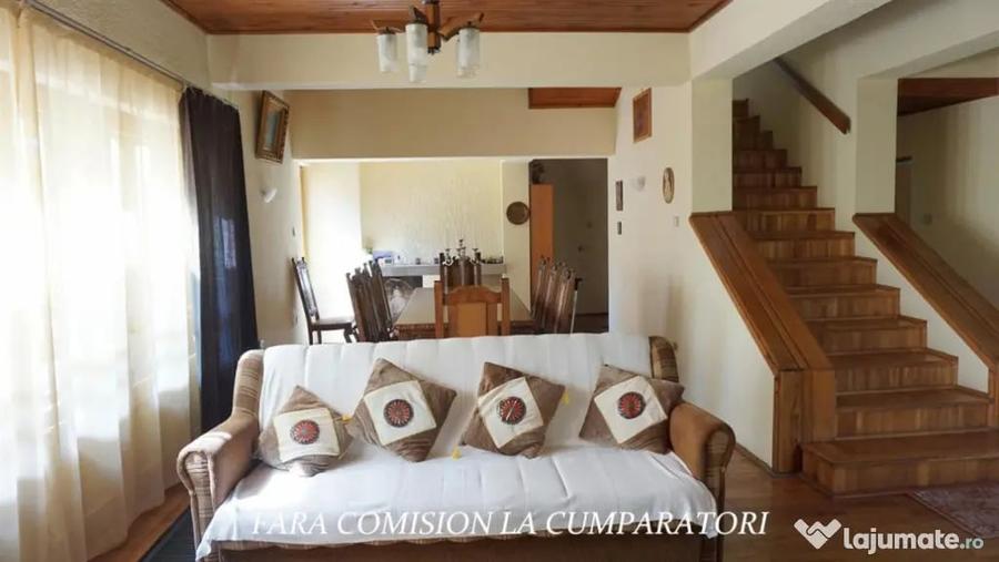 Casă cu 7 camere cu Teren 2328 Mp în Dăești