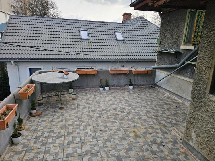 Apartament cu 2 camere semidecomandat în Vatra Luminoasă