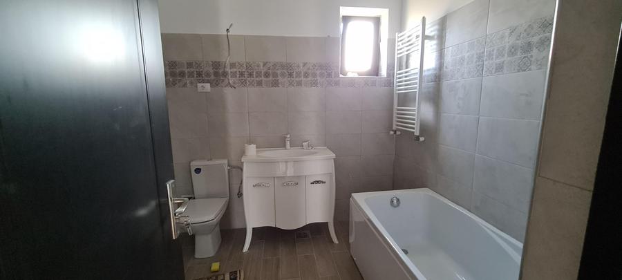 Casă individuală cu 3 camere cu Teren 450 Mp în Cătămărești-Deal