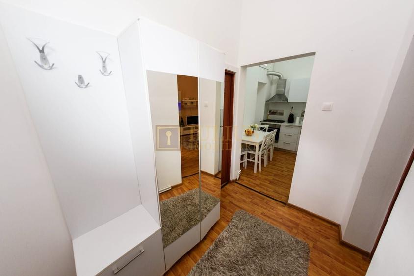 Apartament cu 2 camere decomandat în Central