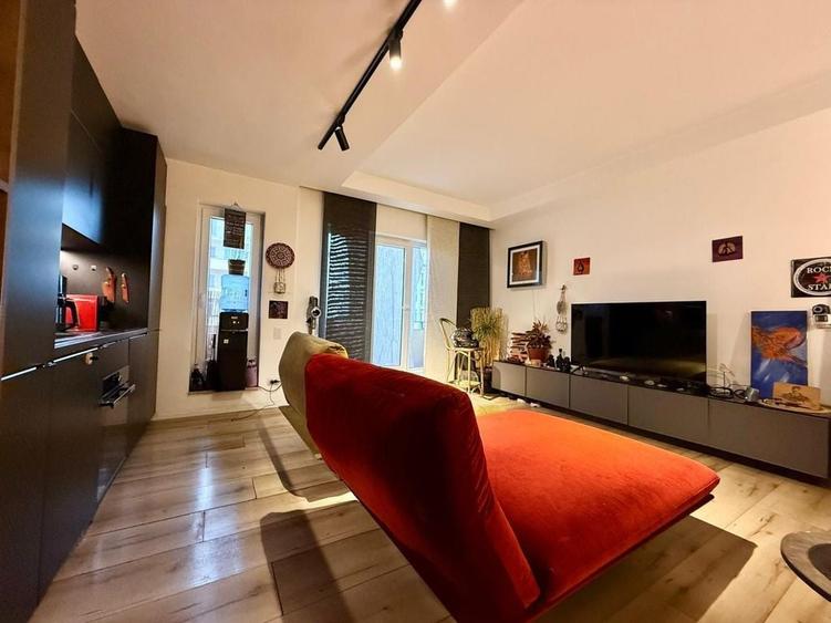Apartament cu 2 camere semidecomandat în Ștefăneștii de Jos