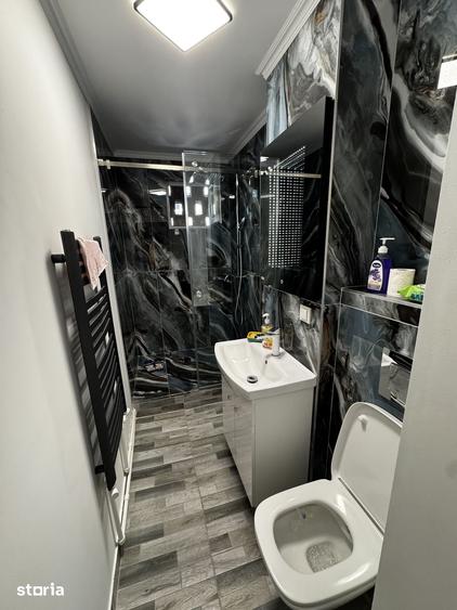 Apartament cu 3 camere semidecomandat în Boldești