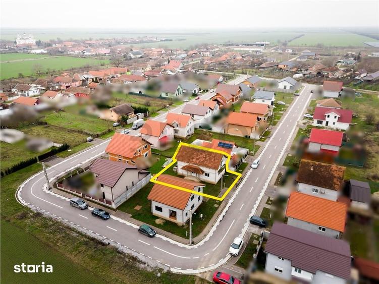 Casă cu 4 camere cu Teren 300 Mp în Sântandrei