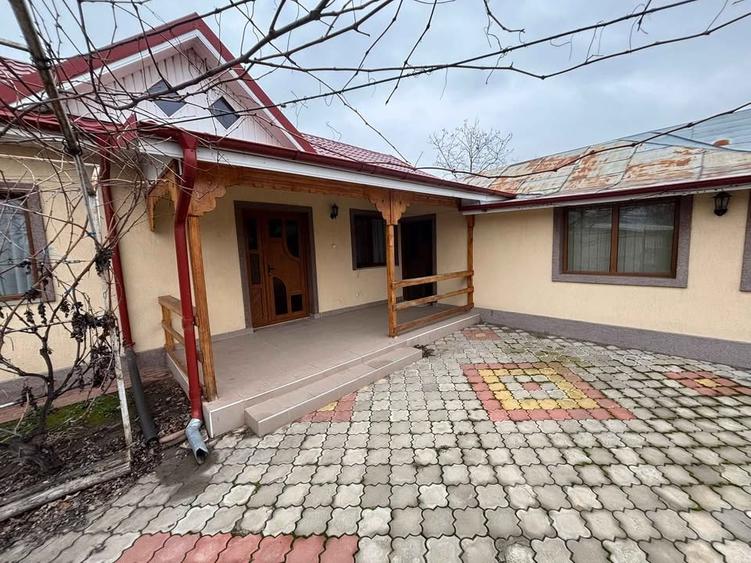 Casă individuală cu 5 camere în Valea Râmnicului