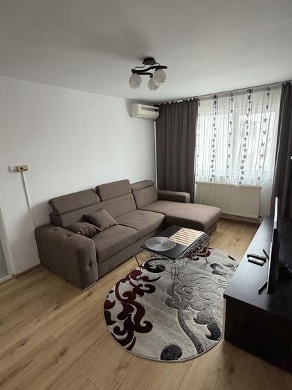 Apartament cu 2 camere semidecomandat în Exterior Vest