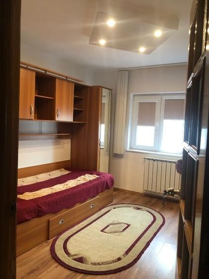 Vând apartament 3 camere decomandate faleza nord, constanța str. pescarilor nr. - 4