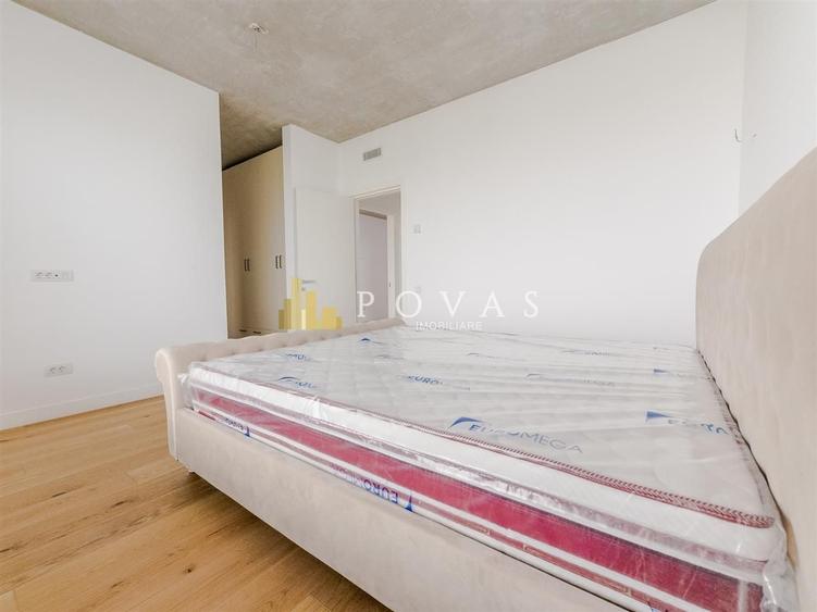 Casă individuală cu 4 camere cu Piscina în Tunari
