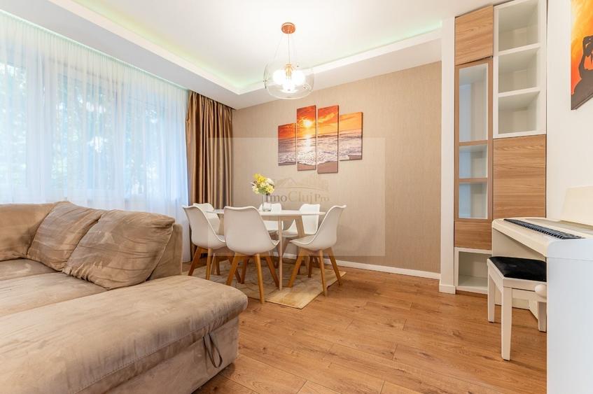 Apartament cu 4 camere semidecomandat, mobilat în Plopilor