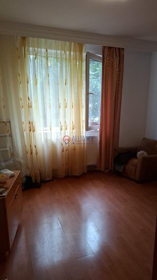 Apartament 2 camere în Tomis II, etaj 2, balcon și centrală proprie - 2