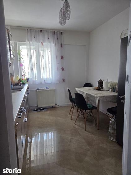 Apartament cu 2 camere semidecomandat, mobilat în Pantelimon