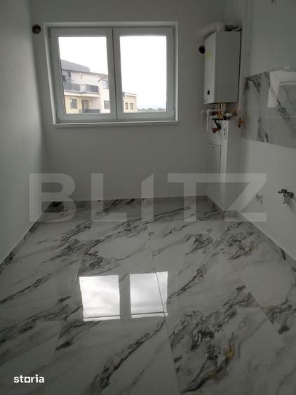 Apartament cu 3 camere decomandat în Florilor
