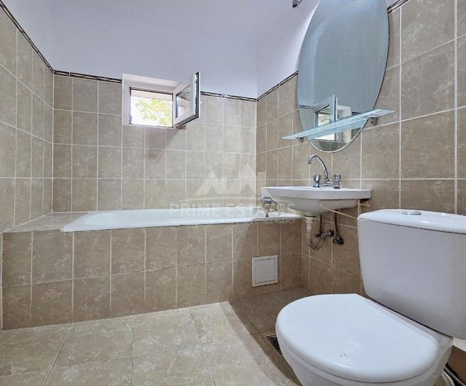 Apartament cu 4 camere circular în Băneasa