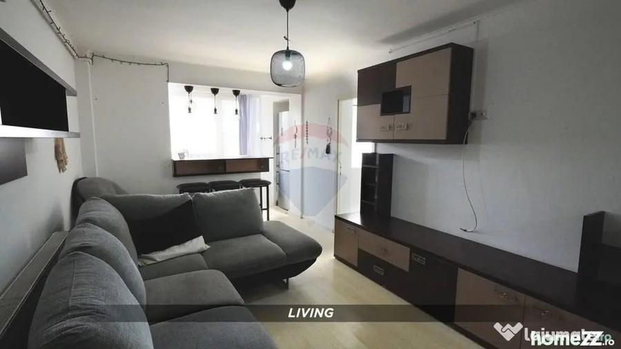 Apartament cu 3 camere decomandat în Central
