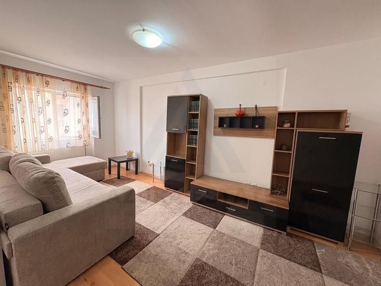 Apartament cu 2 camere semidecomandat în Broscărie