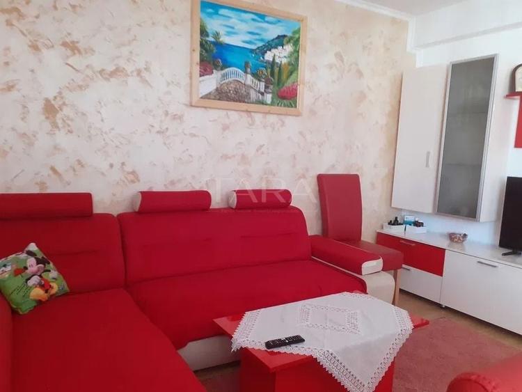 Apartament cu 3 camere decomandat, mobilat în Florești — fotografia 1