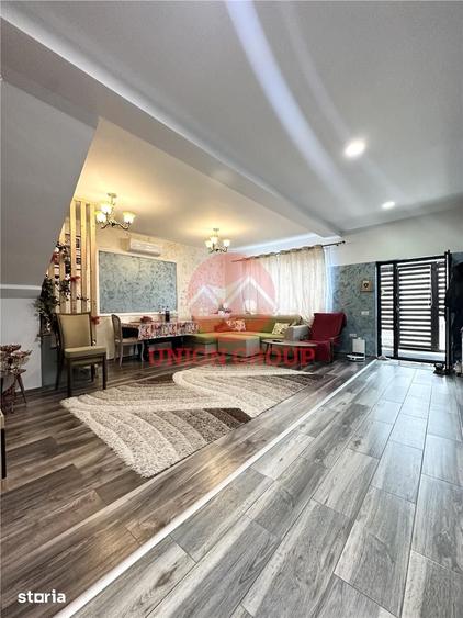 Casă cu 4 camere cu Teren 300 Mp în Central