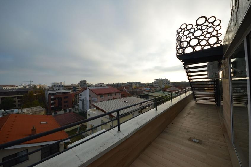 Apartament cu 4 camere decomandat, mobilat în Șoseaua Nordului