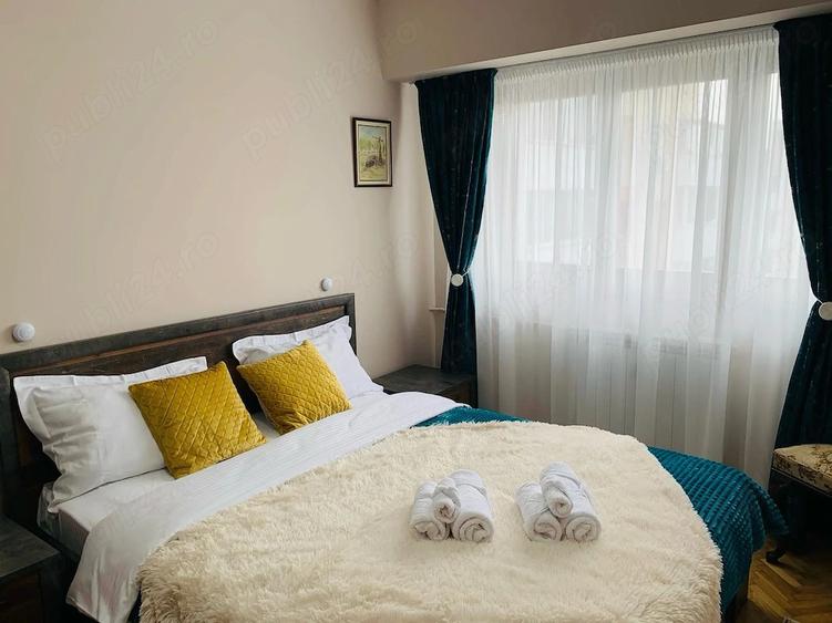 Apartament cu 3 camere decomandat în Victoriei