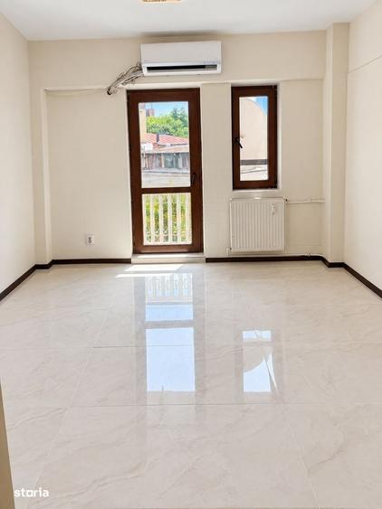 Apartament cu 4 camere în Unirii