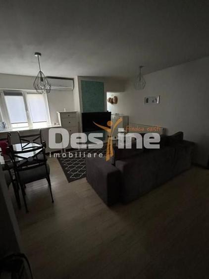 Apartament cu 3 camere decomandat, mobilat în Bucovina