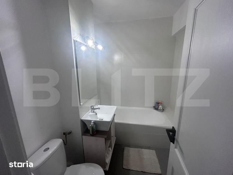 Apartament cu 3 camere decomandat în Calea București