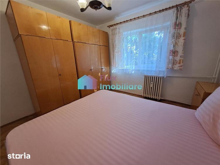 Apartament cu 3 camere decomandat în Central