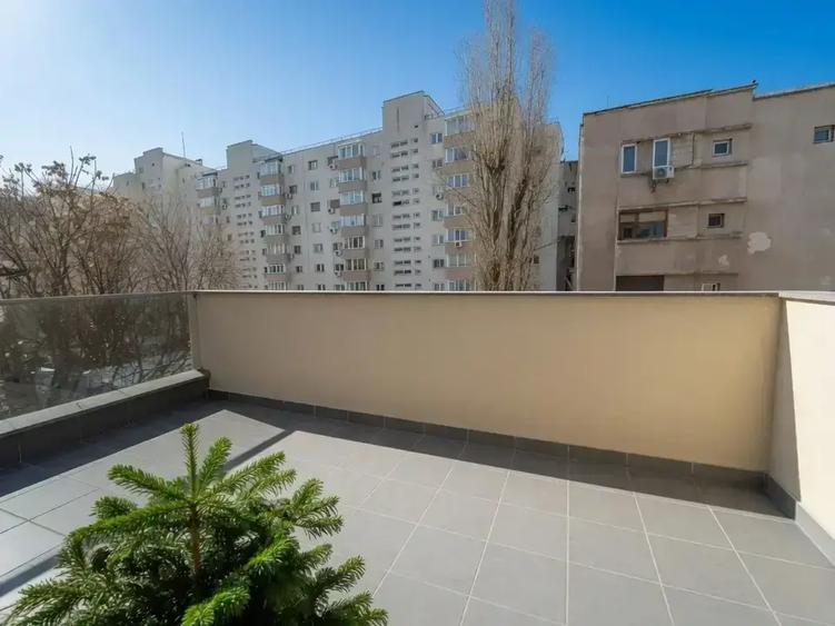 Garsonieră decomandată, mobilată în Universitate