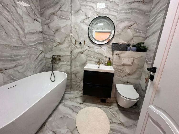 Apartament cu 3 camere decomandat, mobilat în Independenței
