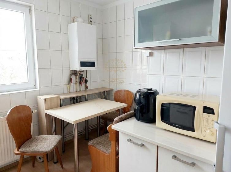 Apartament cu 3 camere decomandat, mobilat în Lacul Morii