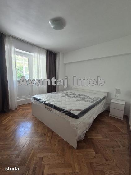 Apartament cu 3 camere decomandat în 13 Septembrie