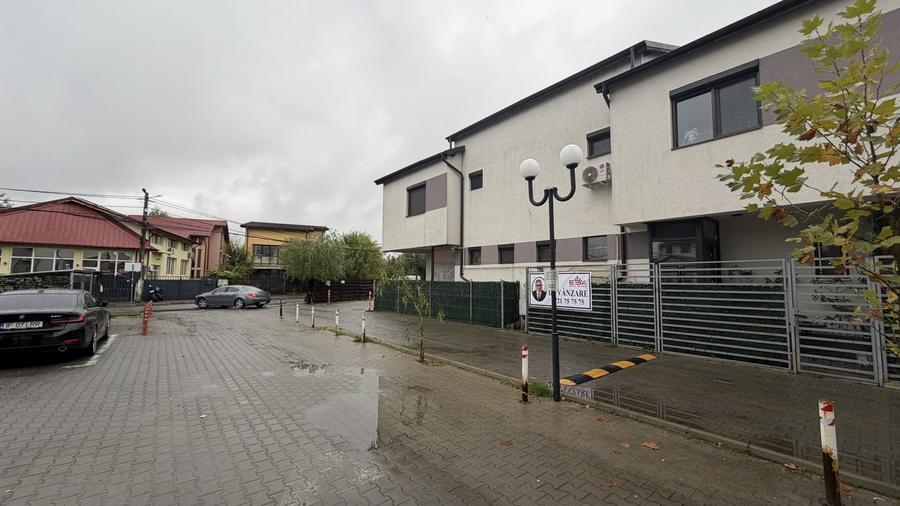 Casă cu 5 camere cu Canalizare în Roșu