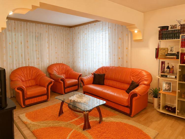 Casă individuală cu 5 camere cu Canalizare în Smeura