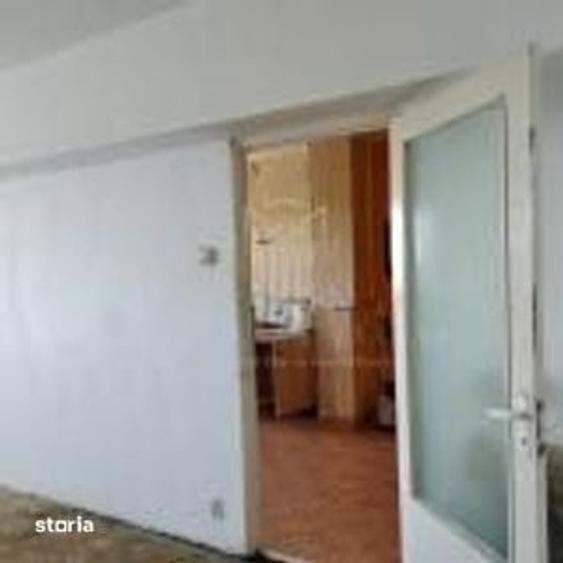 Apartament cu 2 camere semidecomandat în Pantelimon