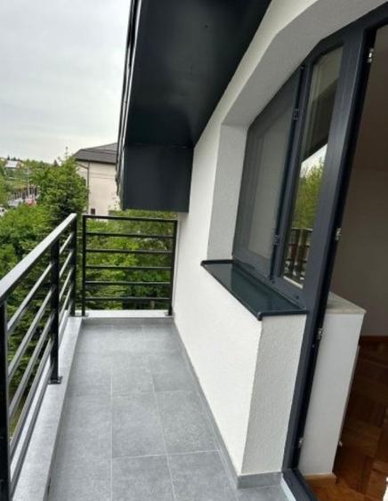 Casă individuală cu 5 camere cu Teren 1000 Mp în Drumul Taberei