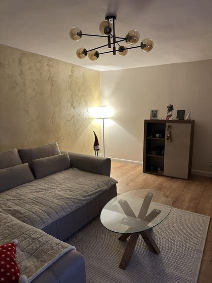 Apartament cu 4 camere decomandat în Central