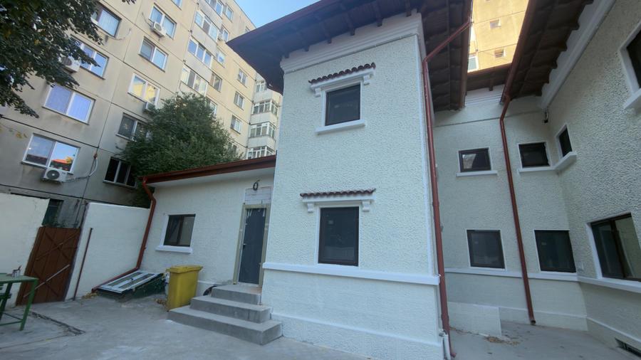 Casă cu 15 camere cu Canalizare în Rahova