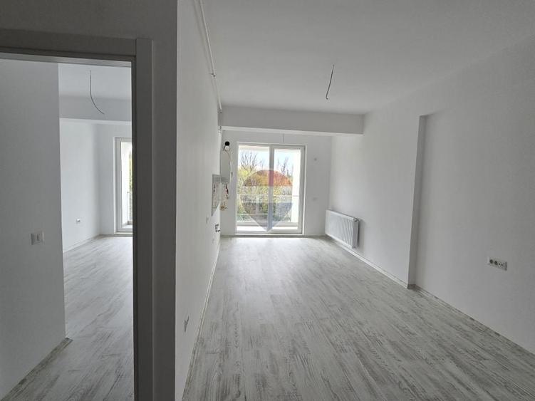 Apartament cu 2 camere semidecomandat în Vitan-Bârzești