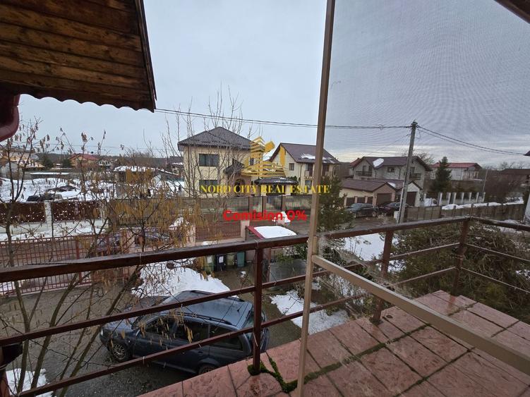 Duplex cu 4 camere cu Canalizare în Pasărea