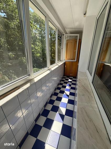 Apartament cu 3 camere decomandat în Drumul Taberei