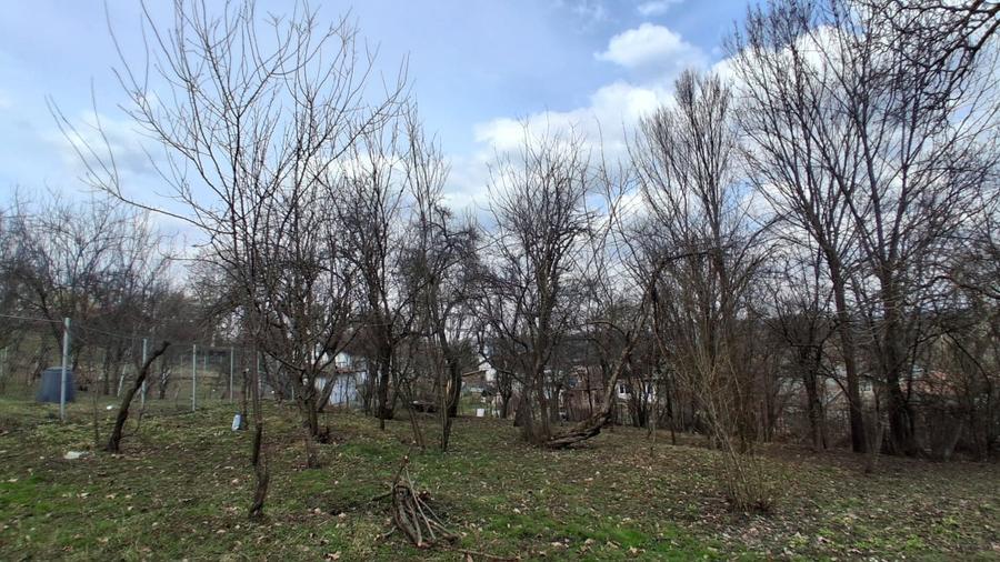 Casă individuală cu 4 camere cu Teren 1600 Mp în Autogară