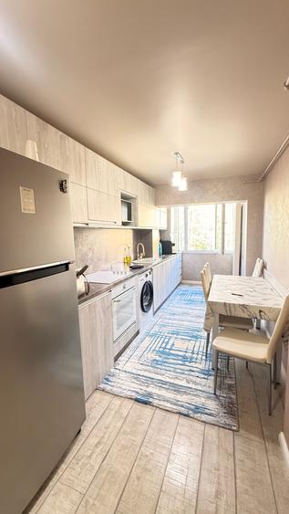 Apartament cu 3 camere decomandat în Hotvon