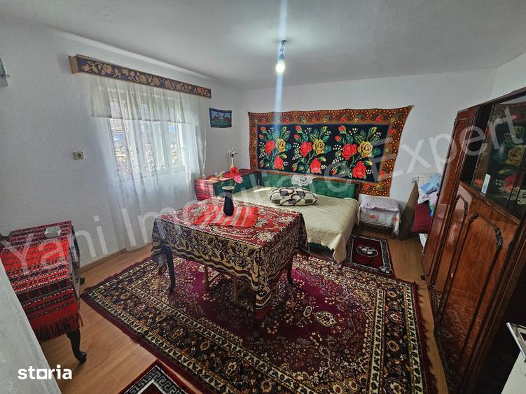 Casă cu 3 camere cu Teren 1378 Mp în Corbeni