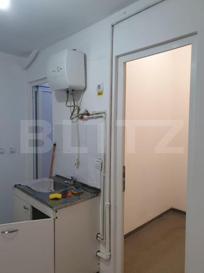 Spațiu comercial, de 200 mp, în Astra