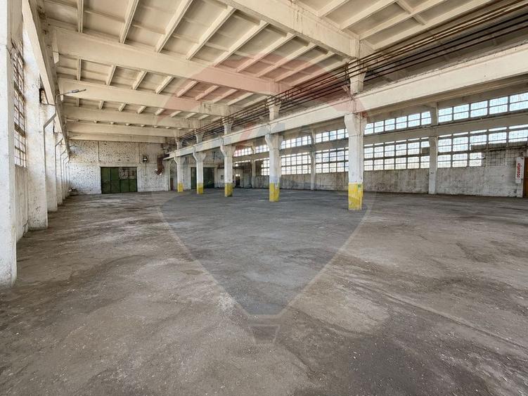 Spațiu industrial, de 1,098 mp, în Calea Severinului