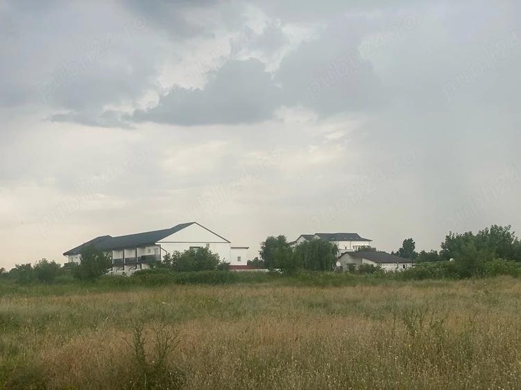 Teren de 1400 mp, în Central