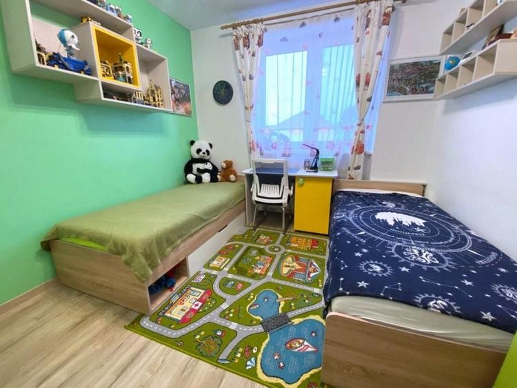 Apartament cu 3 camere decomandat, mobilat în Hipodrom 1